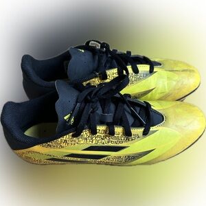 Adidas soccer cleats boys 5.5